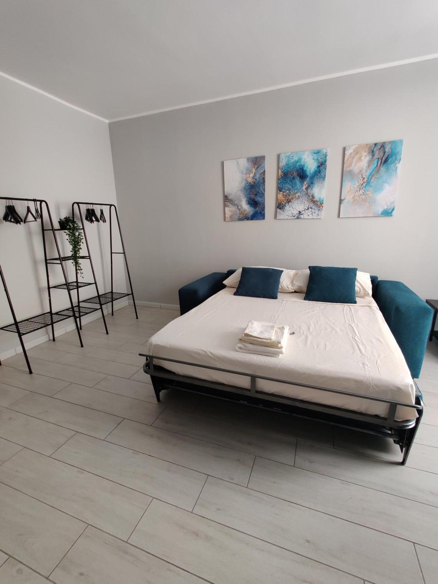 Delph's House * Catania